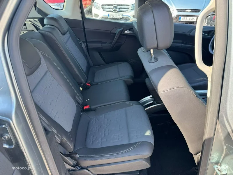 Opel Meriva B 6