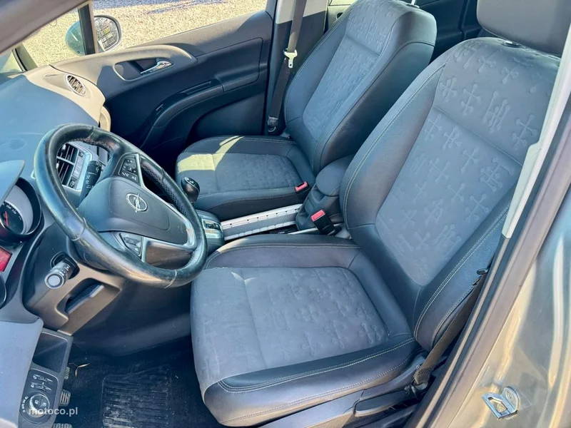 Opel Meriva B 8