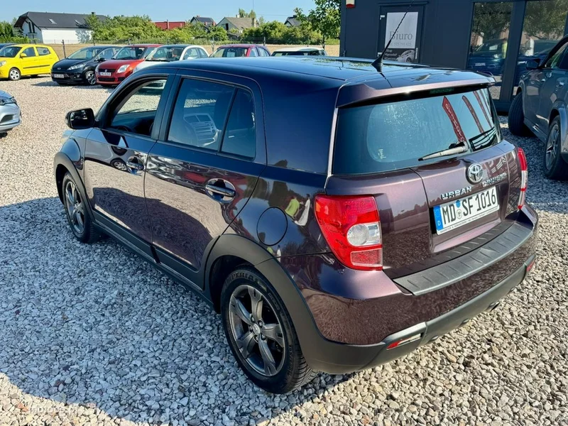 Toyota Urban Cruiser 3