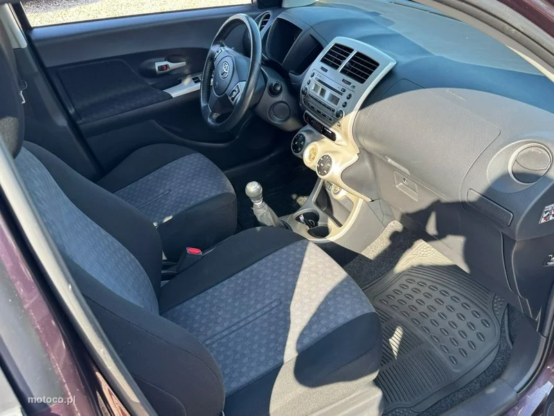 Toyota Urban Cruiser 24