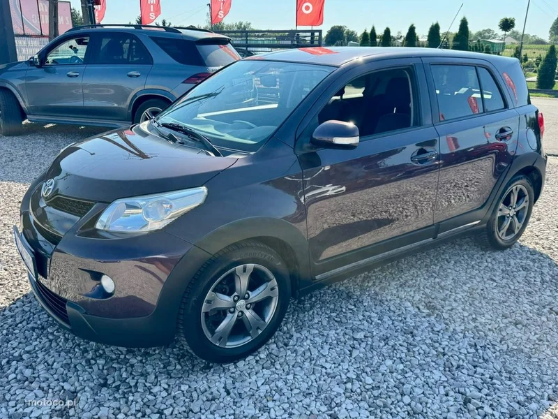 Toyota Urban Cruiser 4