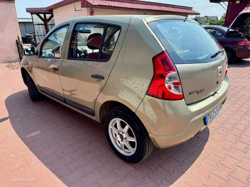 Dacia Sandero 4