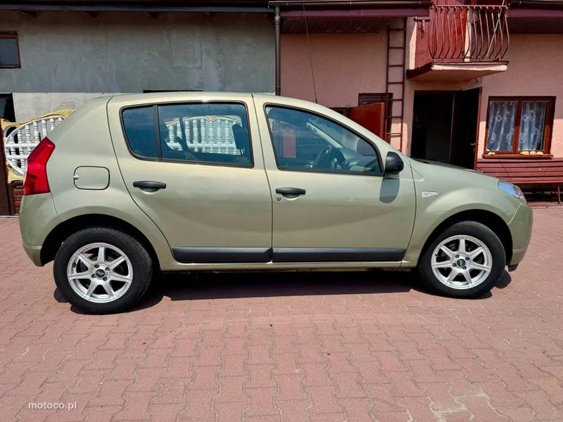 Dacia Sandero 10