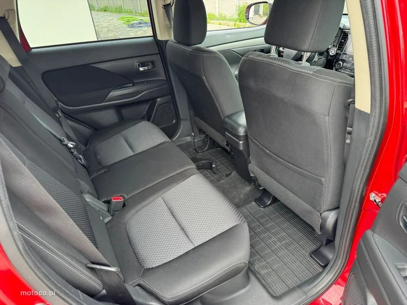 Mitsubishi Outlander 6