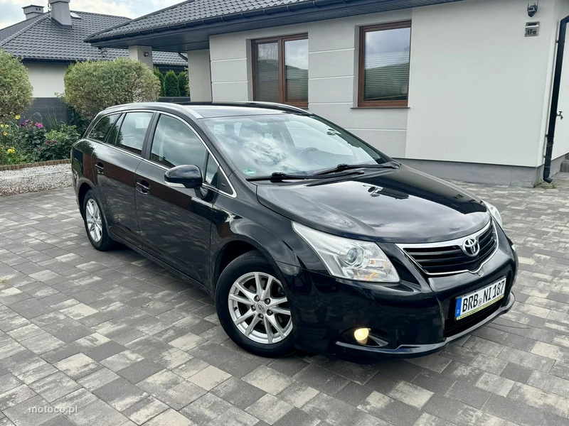 Toyota Avensis T27 2