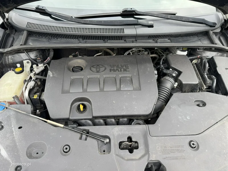 Toyota Avensis T27 22