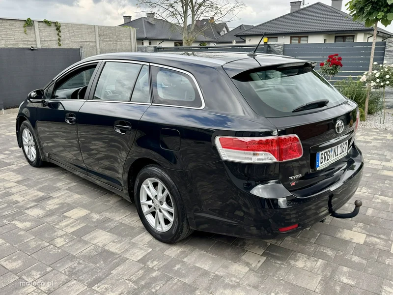 Toyota Avensis T27 5