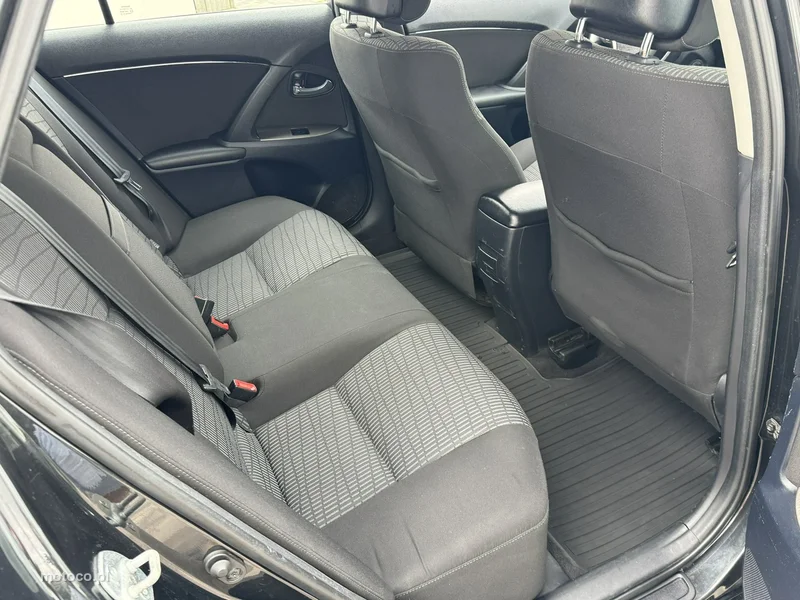 Toyota Avensis T27 7
