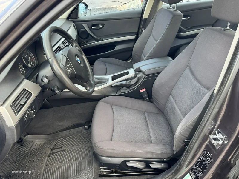 BMW Seria 3 E90 320 15