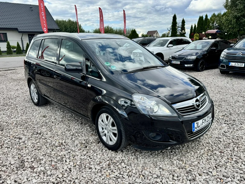 Opel Zafira B 16