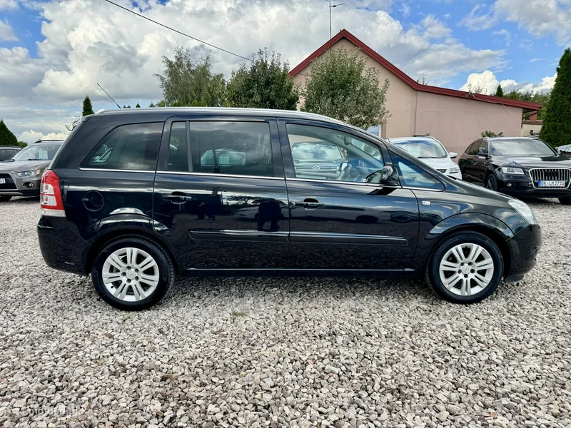 Opel Zafira B 18
