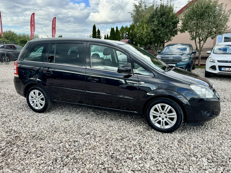 Opel Zafira B 19