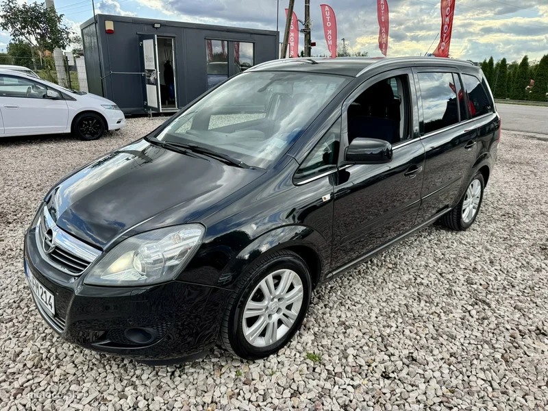 Opel Zafira B 22
