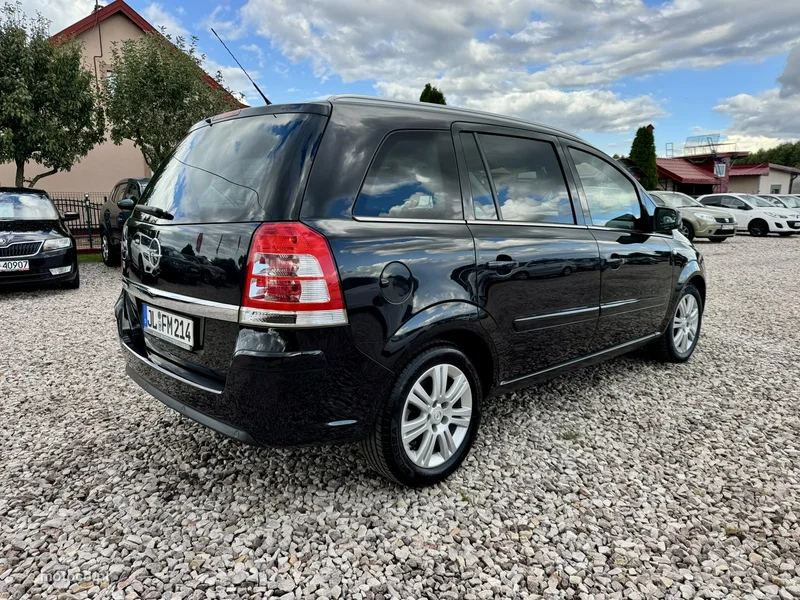 Opel Zafira B 4