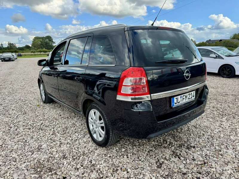 Opel Zafira B 5