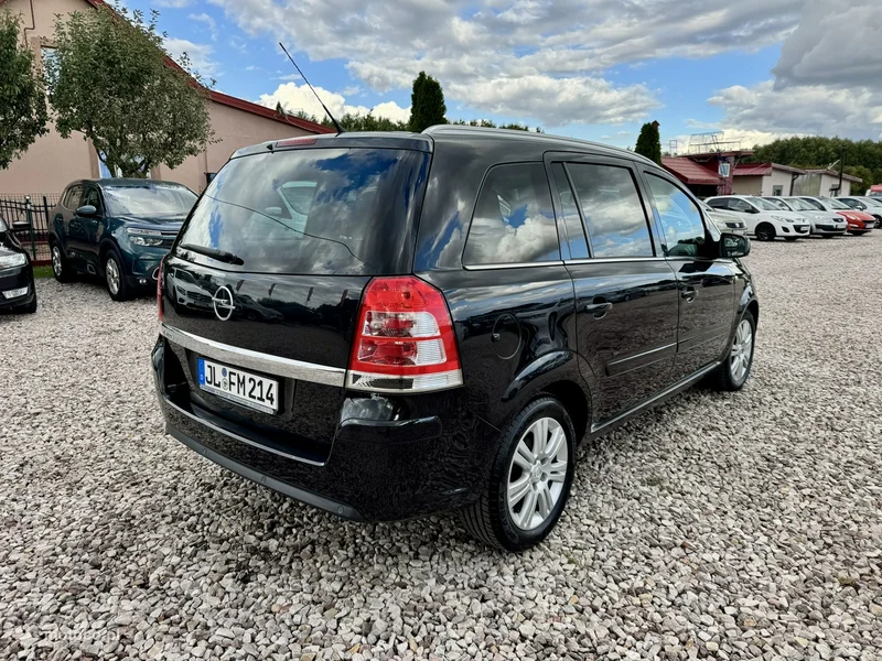 Opel Zafira B 10