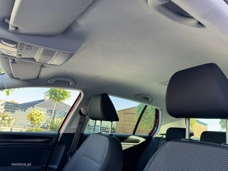 Volkswagen Golf VI 13