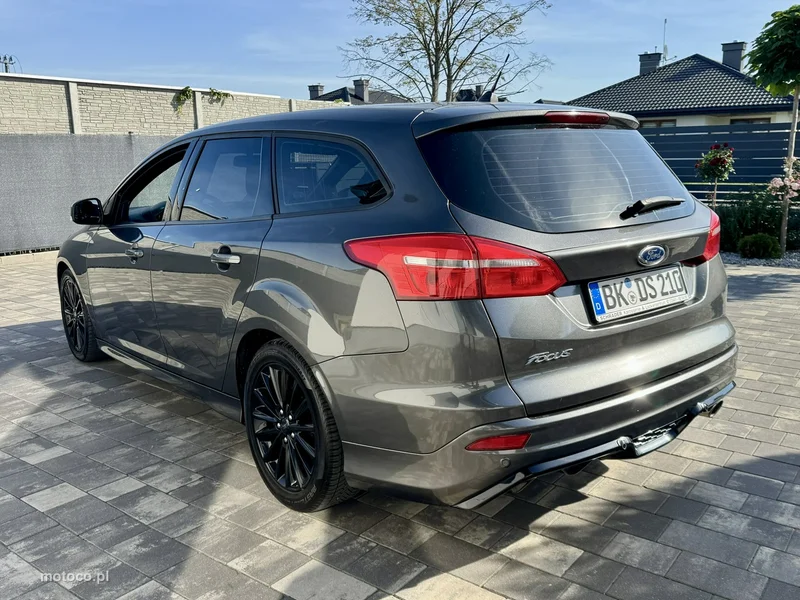 Ford Focus III 4