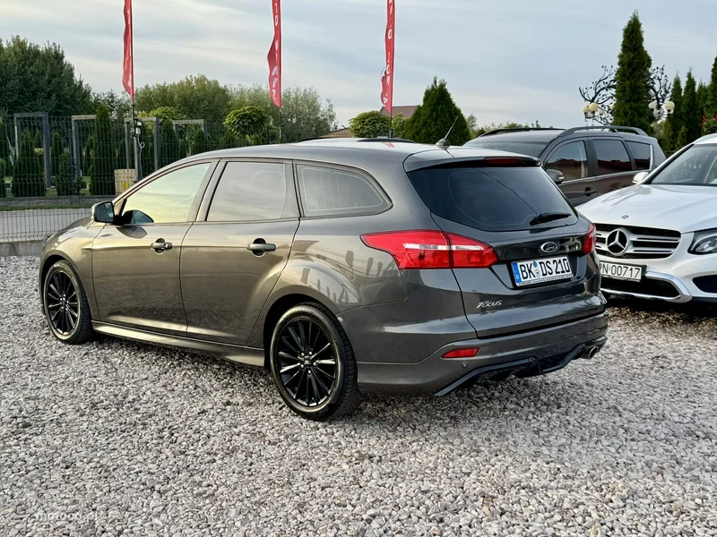 Ford Focus III 32