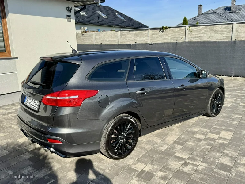 Ford Focus III 5