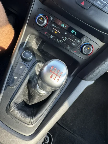 Ford Focus III 6