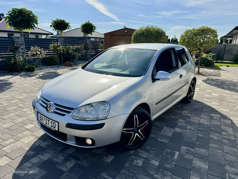 Volkswagen Golf V 2