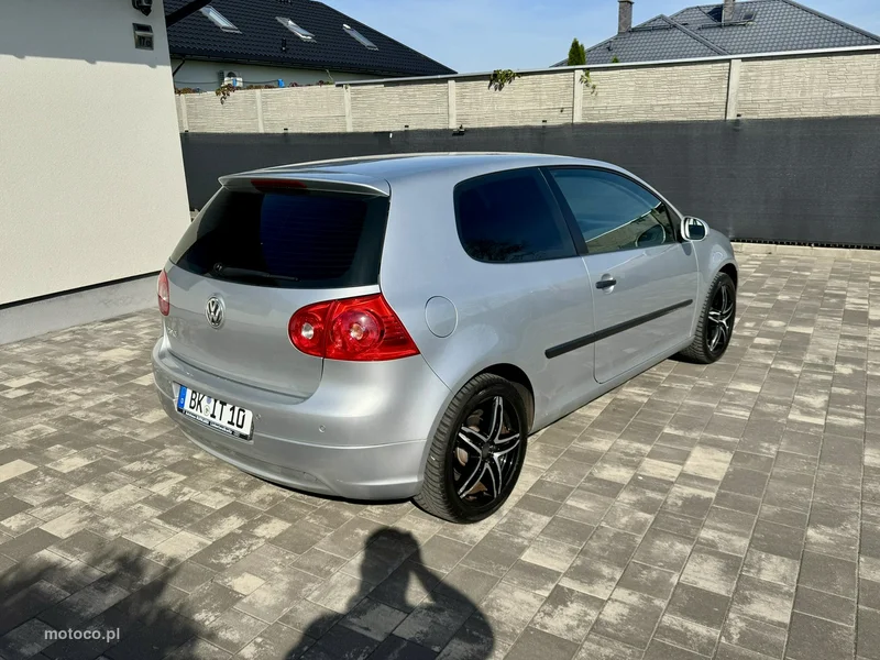 Volkswagen Golf V 18