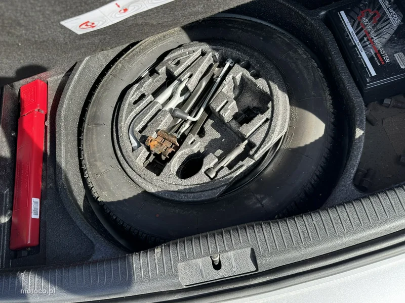 Volkswagen Golf V 24