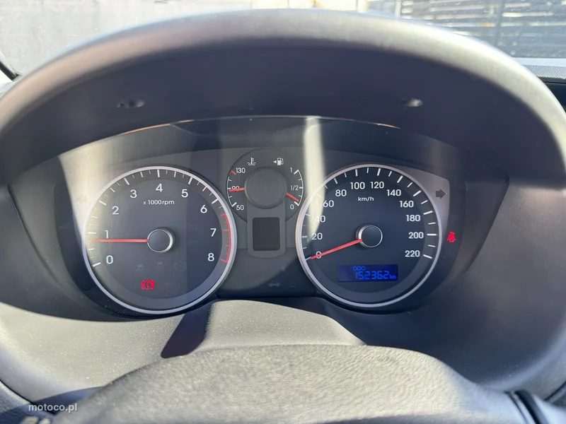 Hyundai i20 25