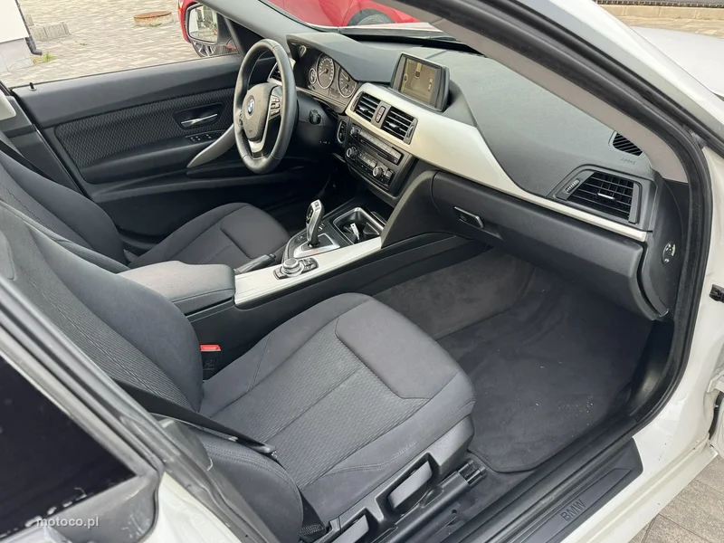 BMW Seria 3 F30 3GT 17