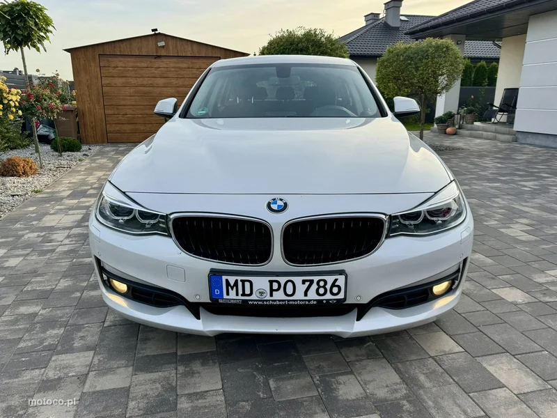 BMW Seria 3 F30 3GT 26