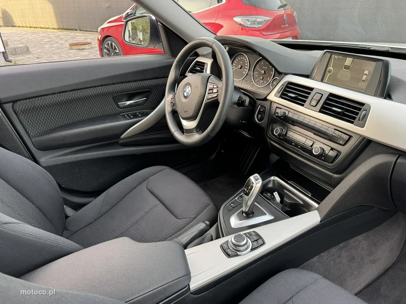 BMW Seria 3 F30 3GT 6