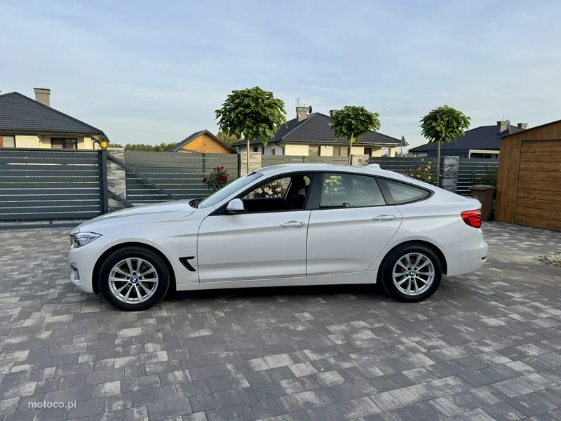 BMW Seria 3 F30 3GT 8