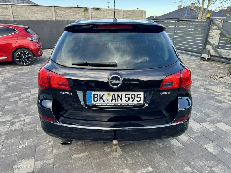 Opel Astra J 16