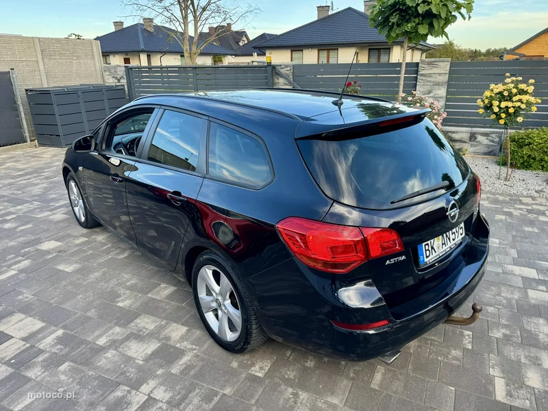 Opel Astra J 21