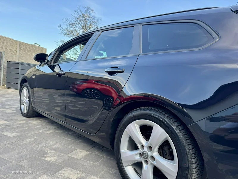 Opel Astra J 23