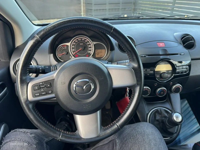 Mazda 2 14
