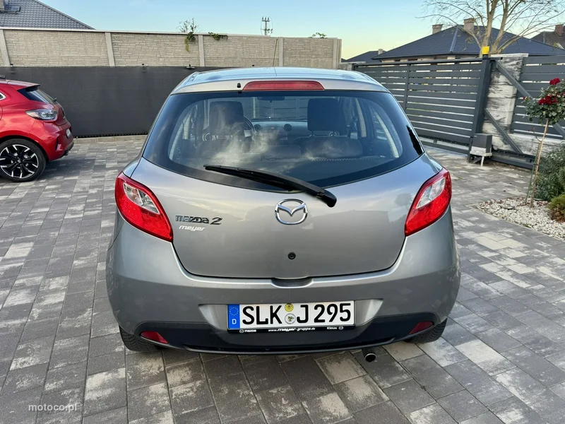 Mazda 2 19