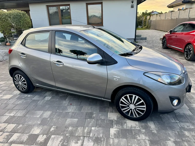 Mazda 2 22