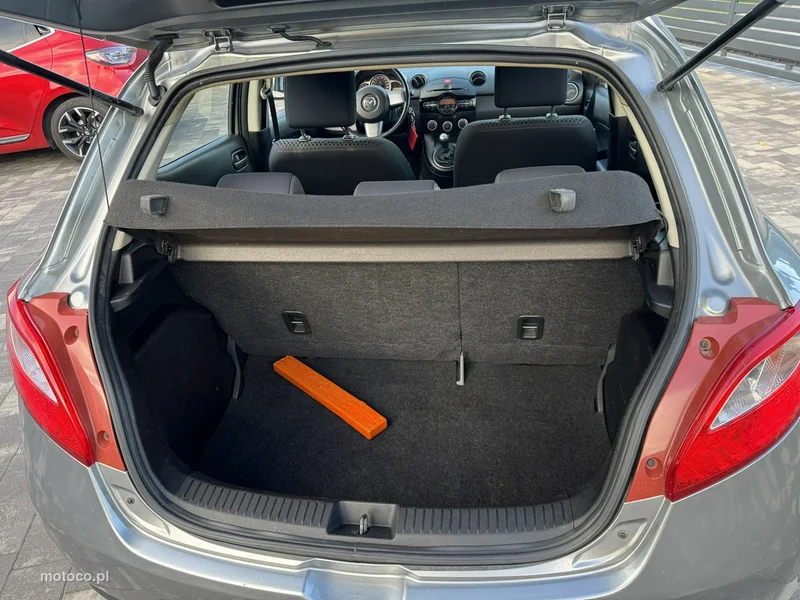 Mazda 2 25