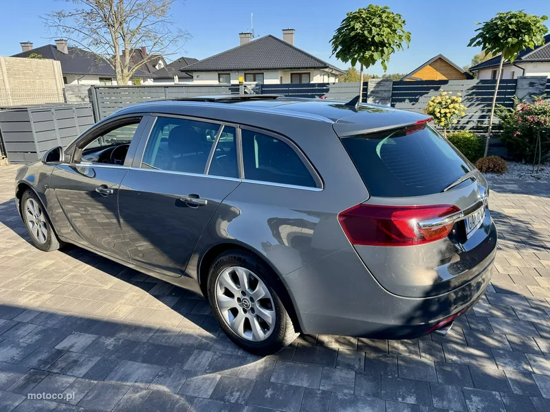 Opel Insignia Sports Tourer 2
