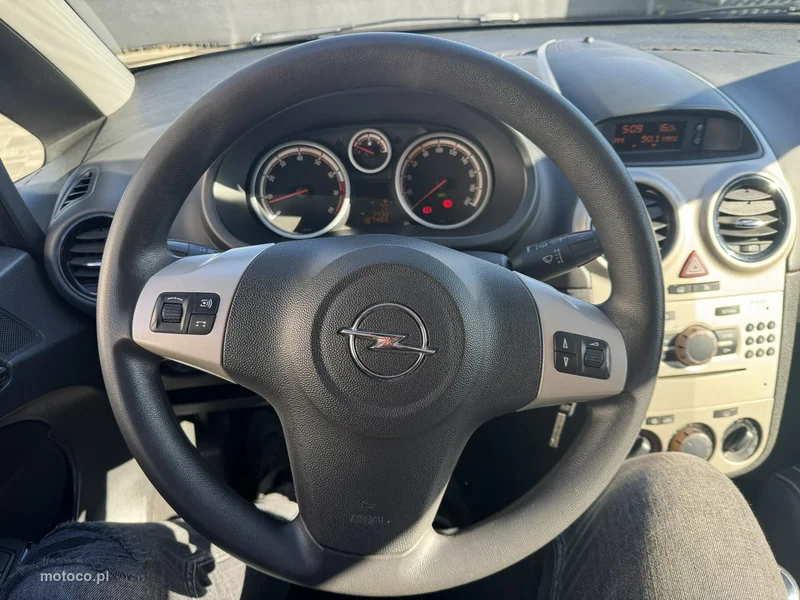 Opel Corsa D 12