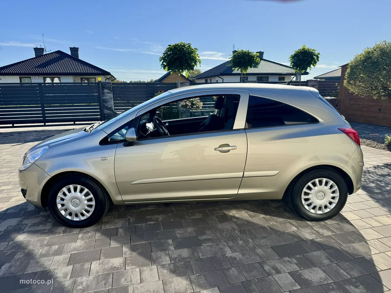 Opel Corsa D 16