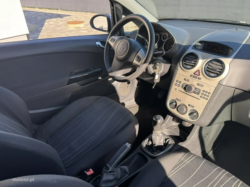 Opel Corsa D 22