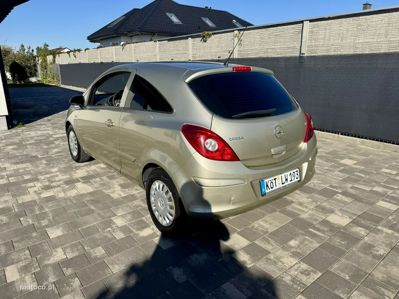 Opel Corsa D 24
