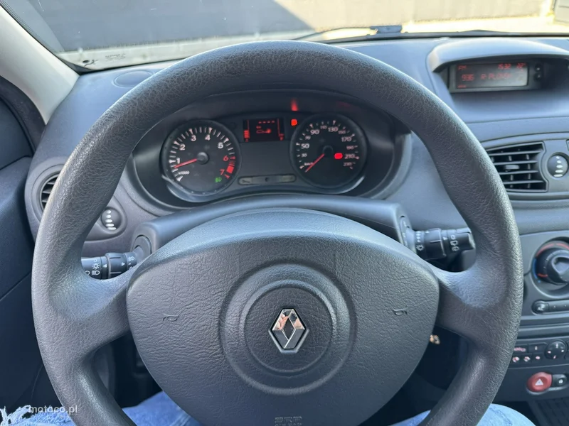 Renault Clio III 9