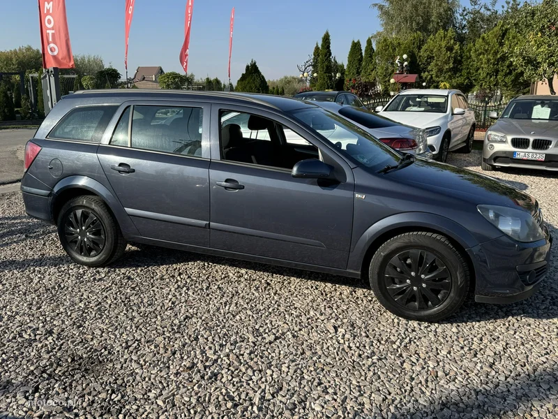 Opel Astra H 23