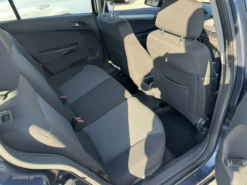 Opel Astra H 9