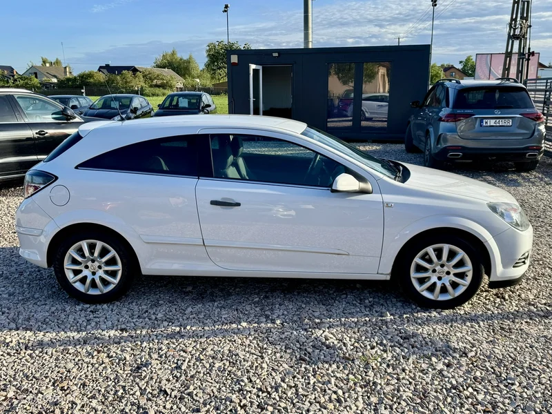 Opel Astra H 14