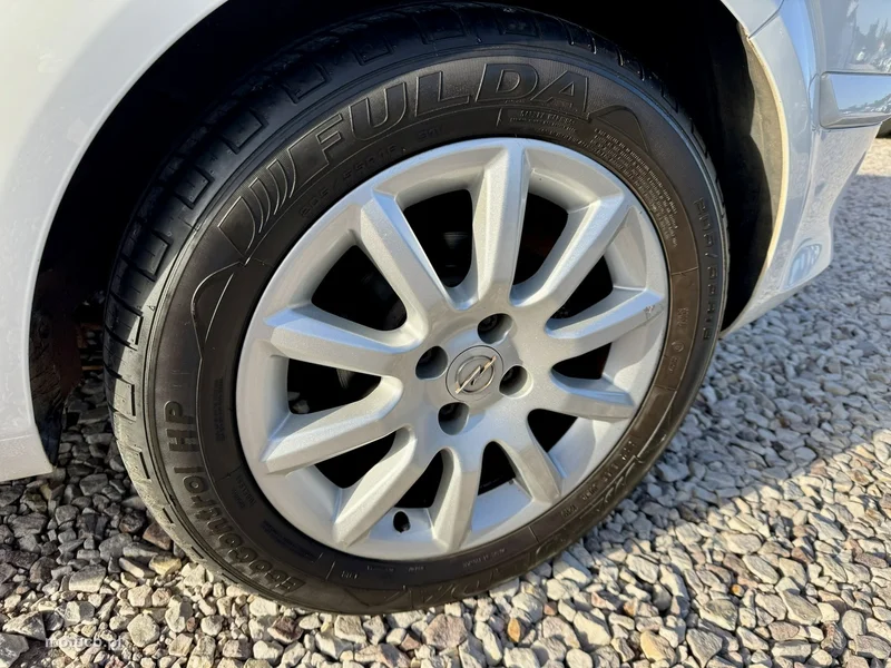 Opel Astra H 20